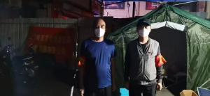 市文旅集團(tuán)一線戰(zhàn)“疫”之：黨旗飄揚(yáng)在門外，黨旗扎根在心里，53歲和35歲黨員成絕佳搭檔